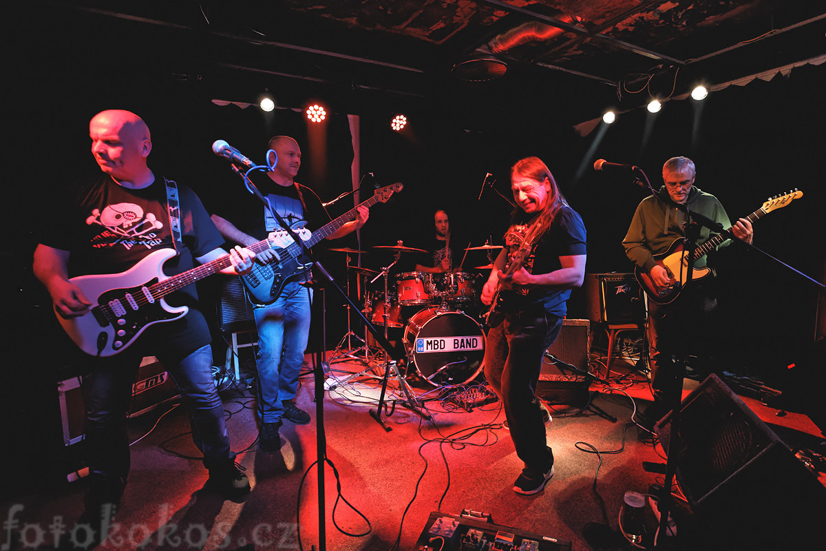 Vystupení blues-rockové kapely českotřebovském klubu