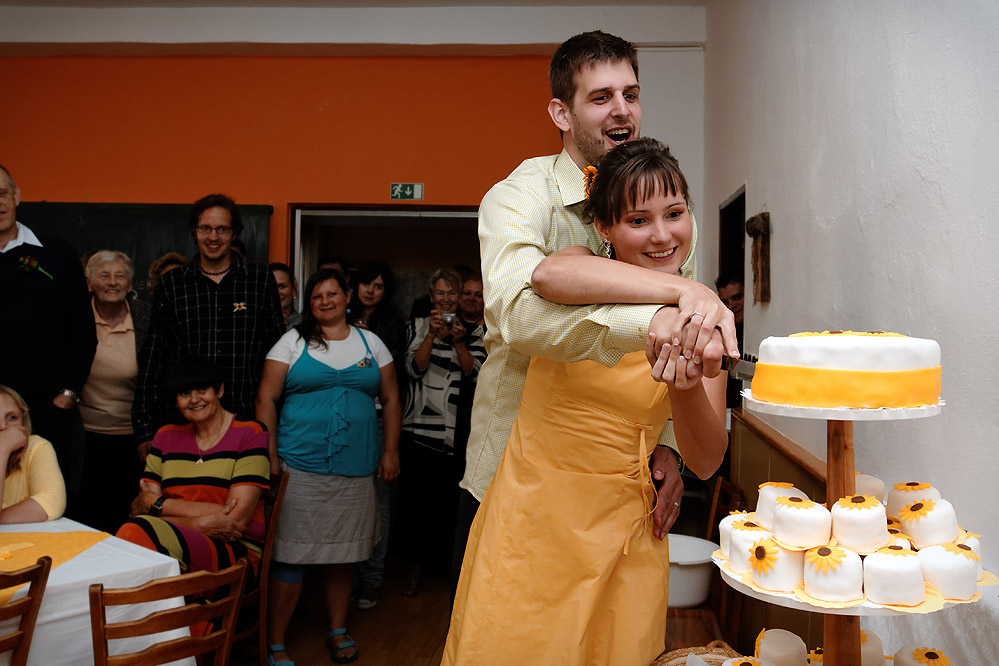 Rozkrojen svatebnho dortu